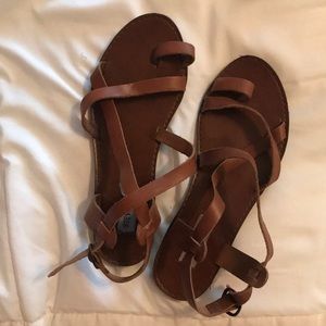 brown steve madden cross strap sandals